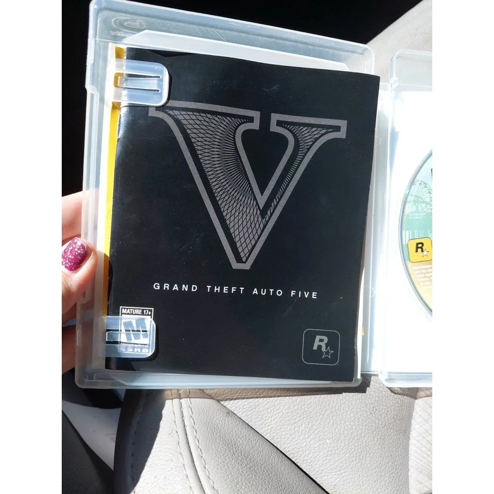 Grand Theft Auto V PlayStation 3 2013 GTA 5 PS3 Complete Manual Blimp Code